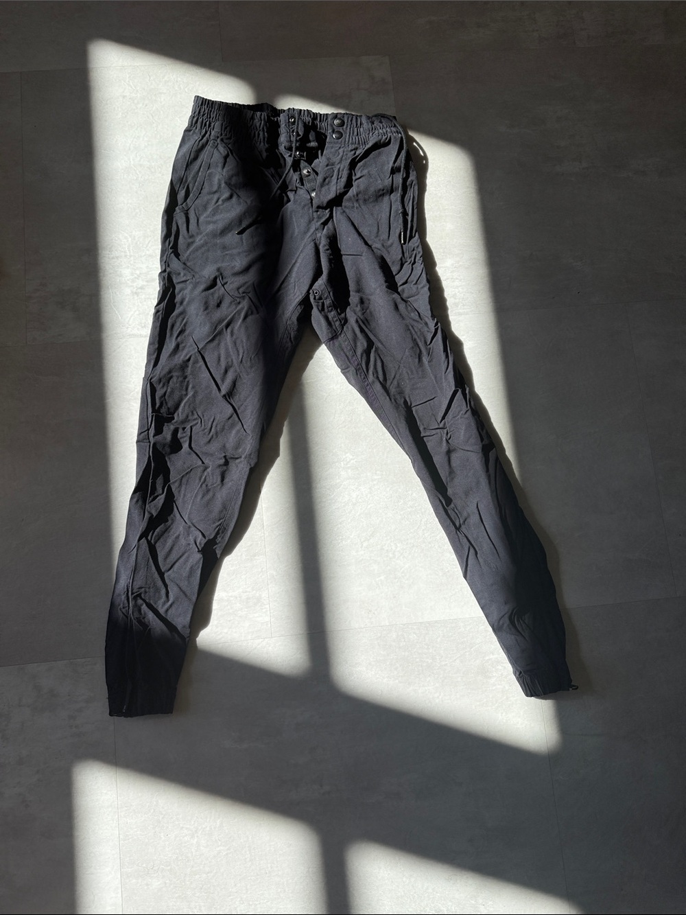 Nike Black Jogger Pants Men’s Small Athletic Tapered Training Pants 🏃‍♂️⚫